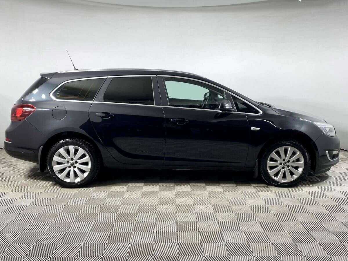 Opel Astra 2013 года с пробегом. Фото: #3