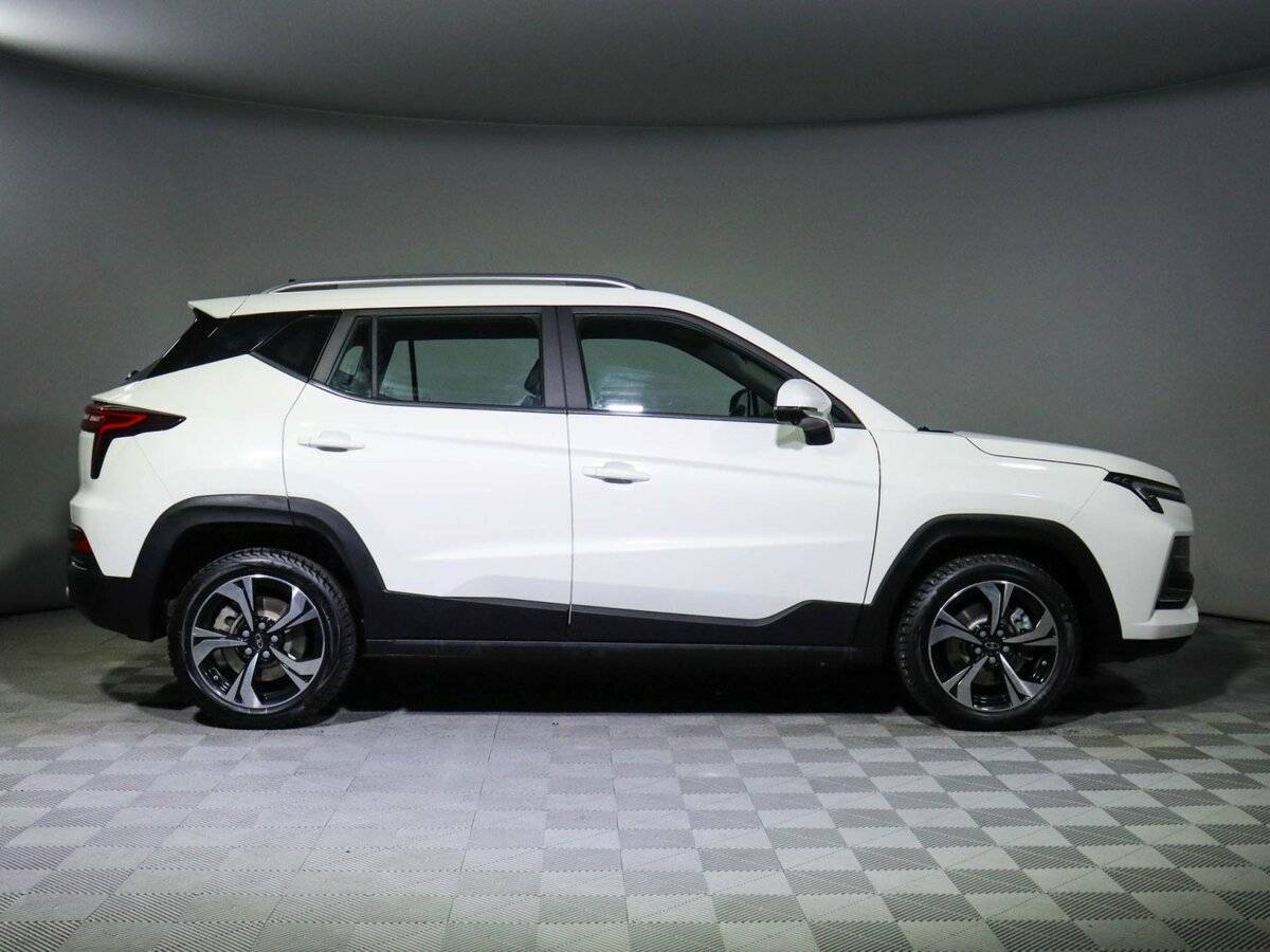 Москвич 3 2023 года с пробегом. Фото: #3