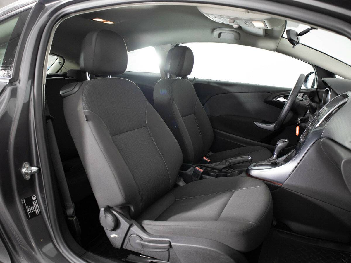 Opel Astra 2012 года с пробегом. Фото: #11