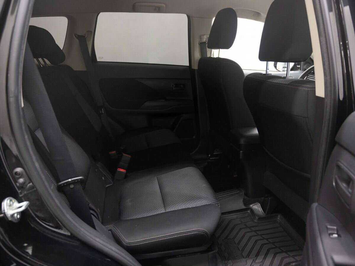 Mitsubishi Outlander 2018 года с пробегом. Фото: #9
