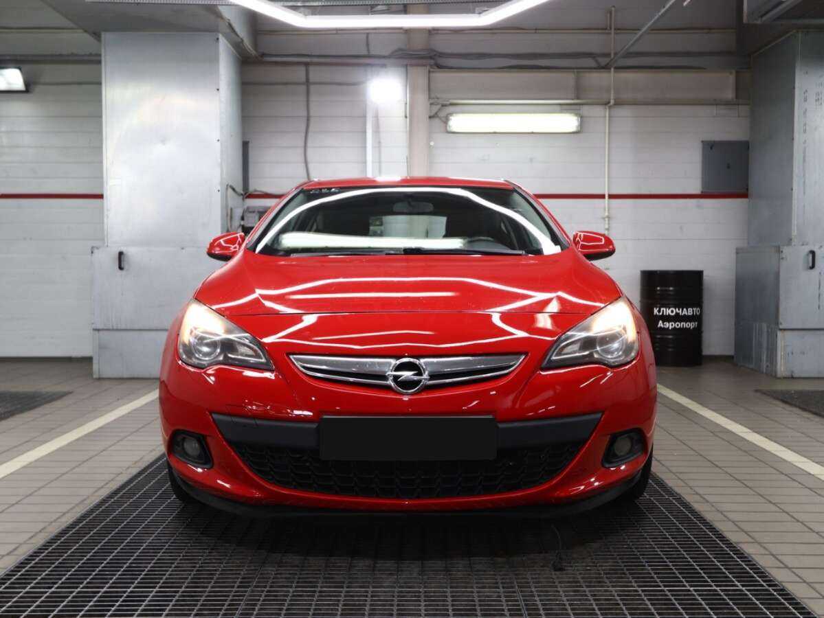 Opel Astra 2012 года с пробегом. Фото: #2