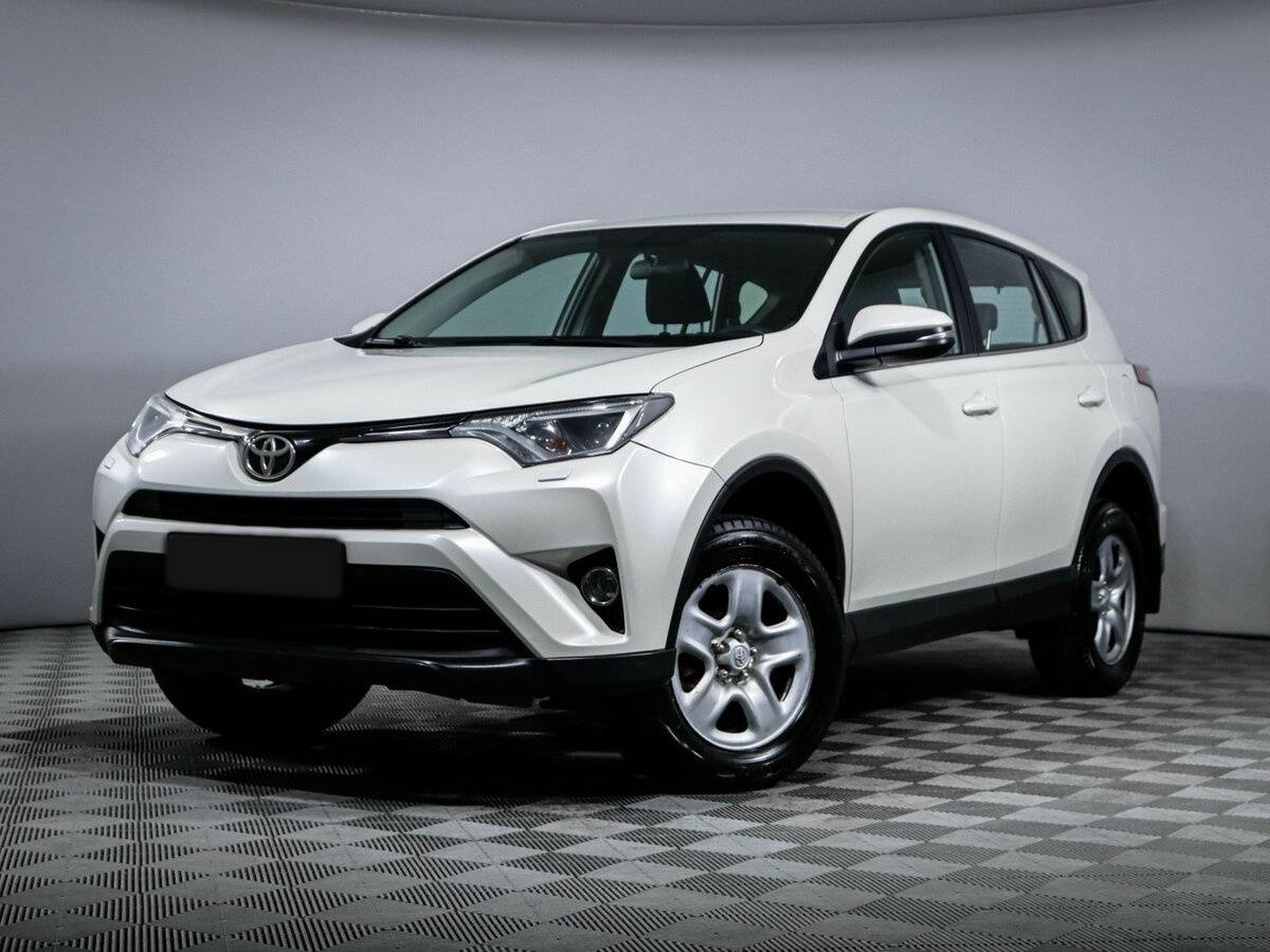 Toyota RAV4 2017 года с пробегом. Посмотреть фото