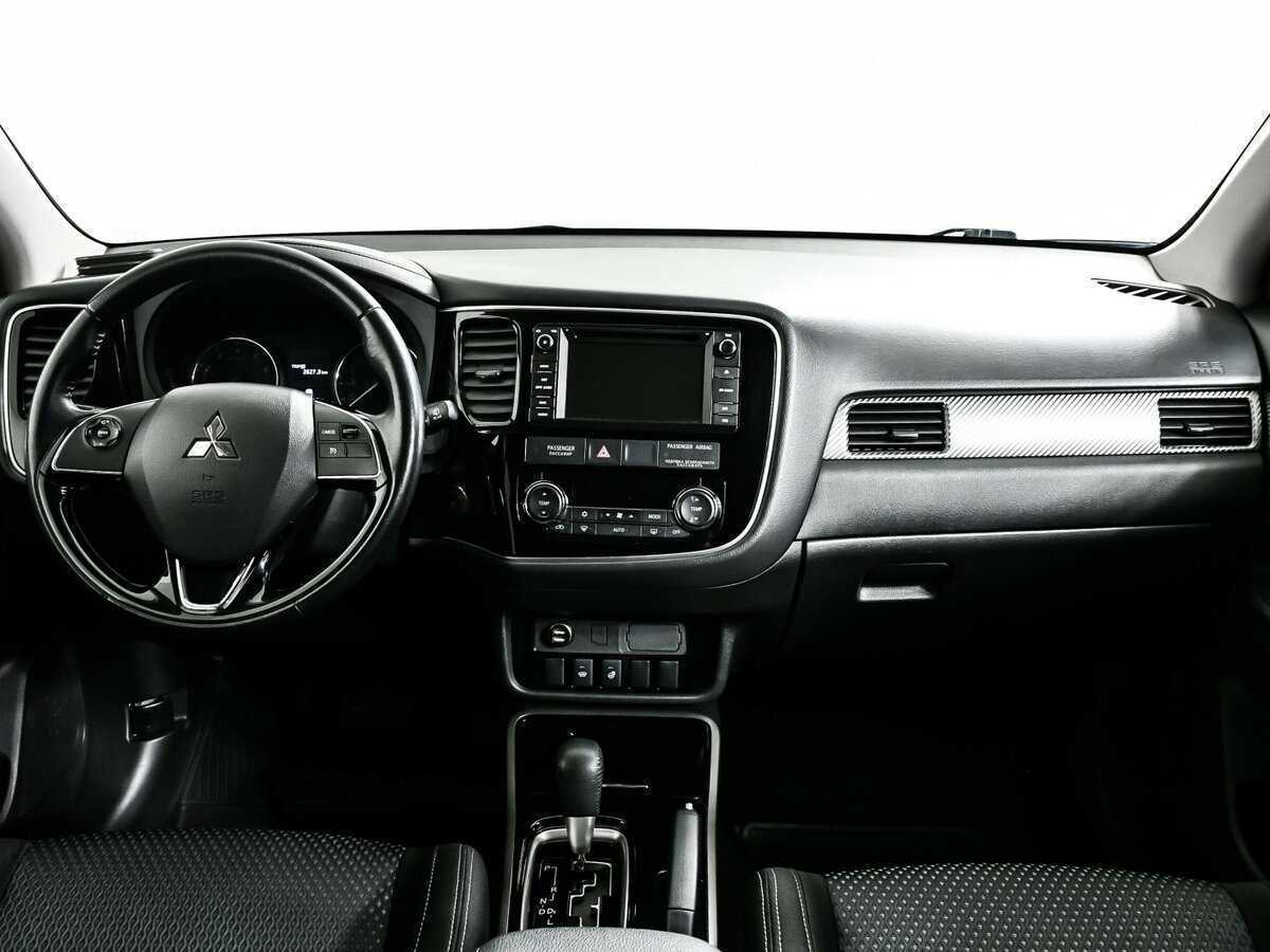 Mitsubishi Outlander 2017 года с пробегом. Фото: #10