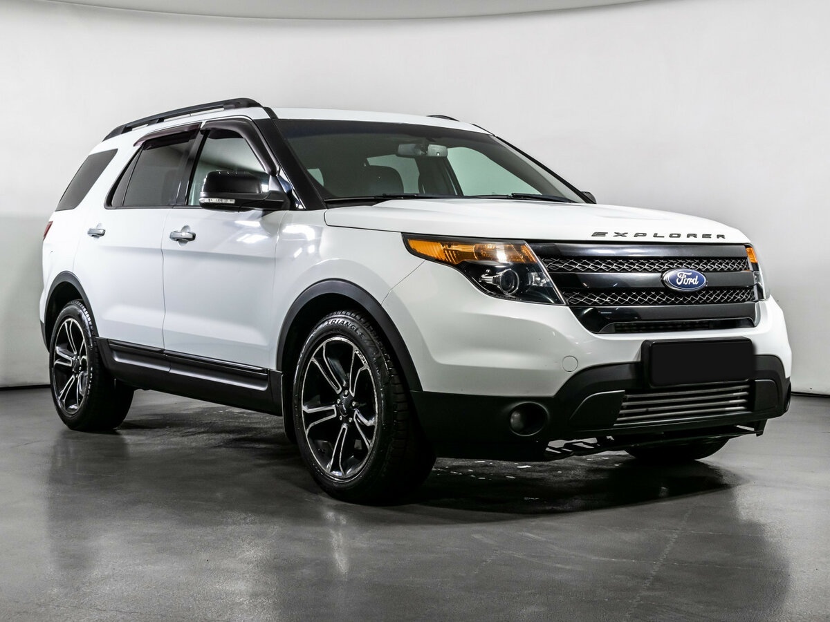 Ford Explorer 2013 года с пробегом. Фото: #2