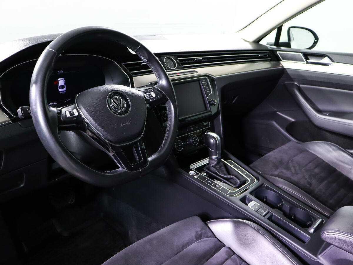 Volkswagen Passat 2016 года с пробегом. Фото: #11