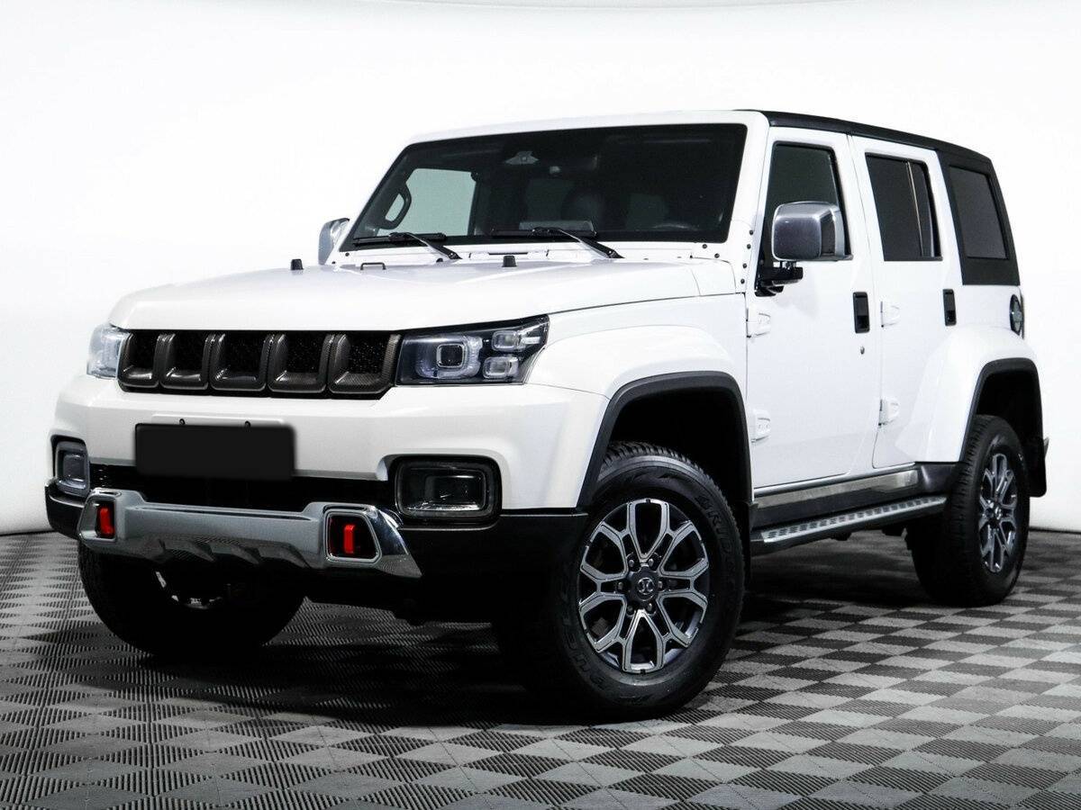 BAIC BJ40 2023 года с пробегом. Посмотреть фото
