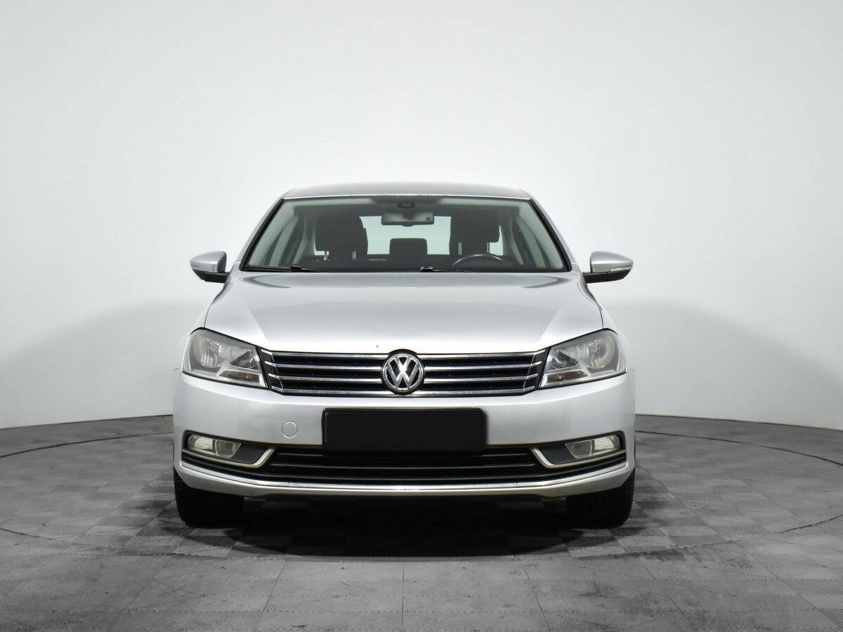 Volkswagen Passat 2012 года с пробегом. Фото: #1