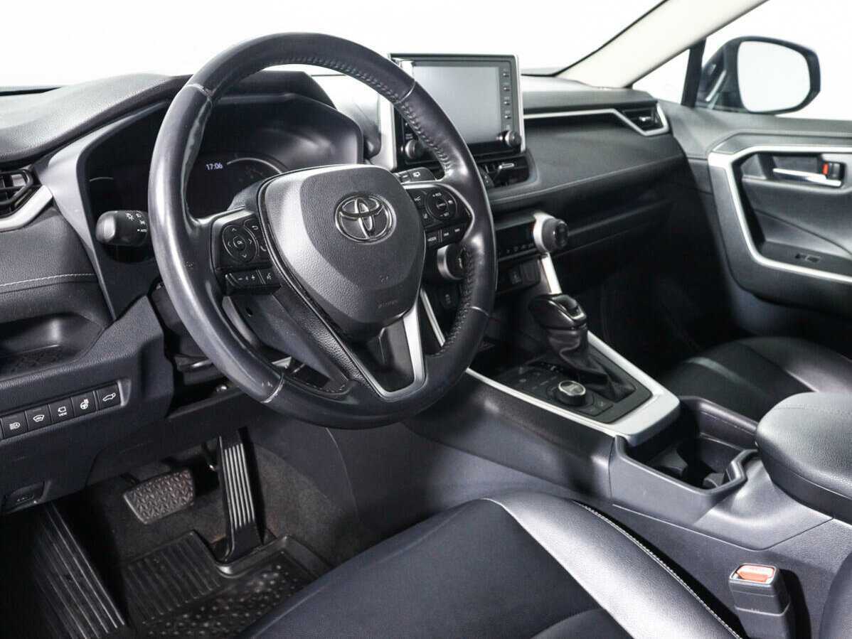 Toyota RAV4 2020 года с пробегом. Фото: #13