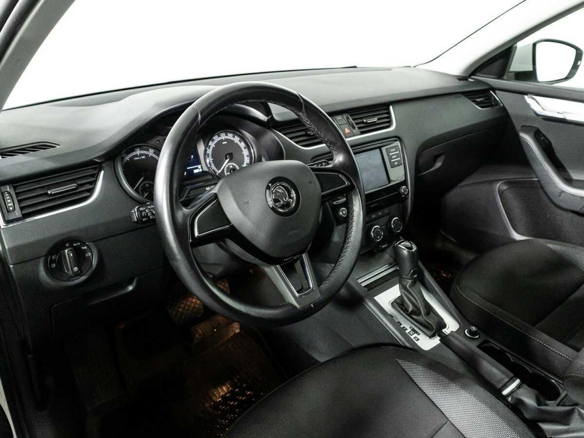 Skoda Octavia 2019 года с пробегом. Фото: #10