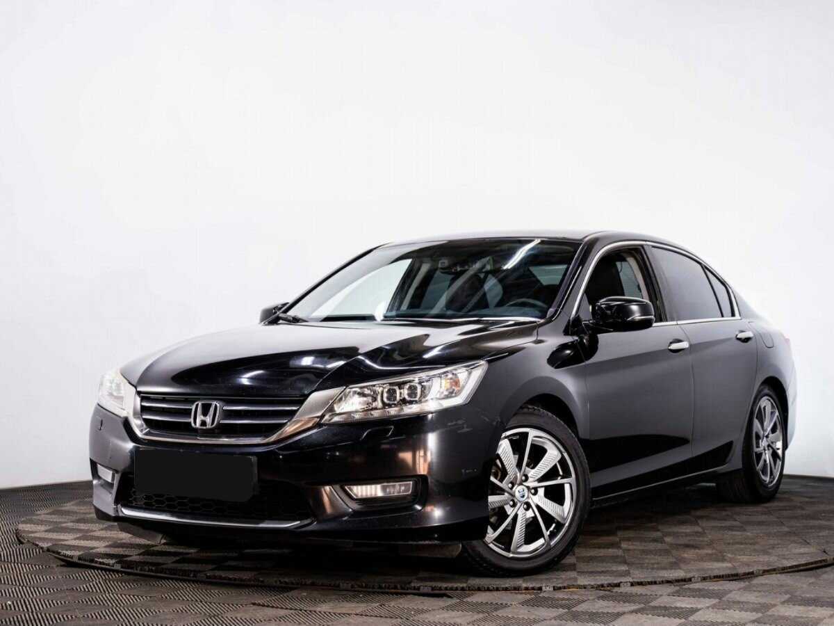 Honda Accord 2013 года с пробегом. Посмотреть фото