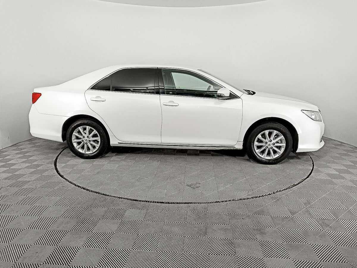 Toyota Camry 2014 года с пробегом. Фото: #3