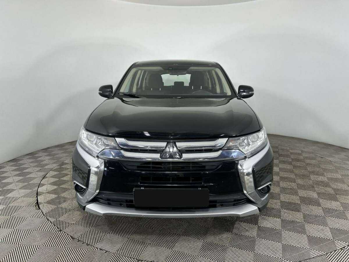 Mitsubishi Outlander 2017 года с пробегом. Фото: #1