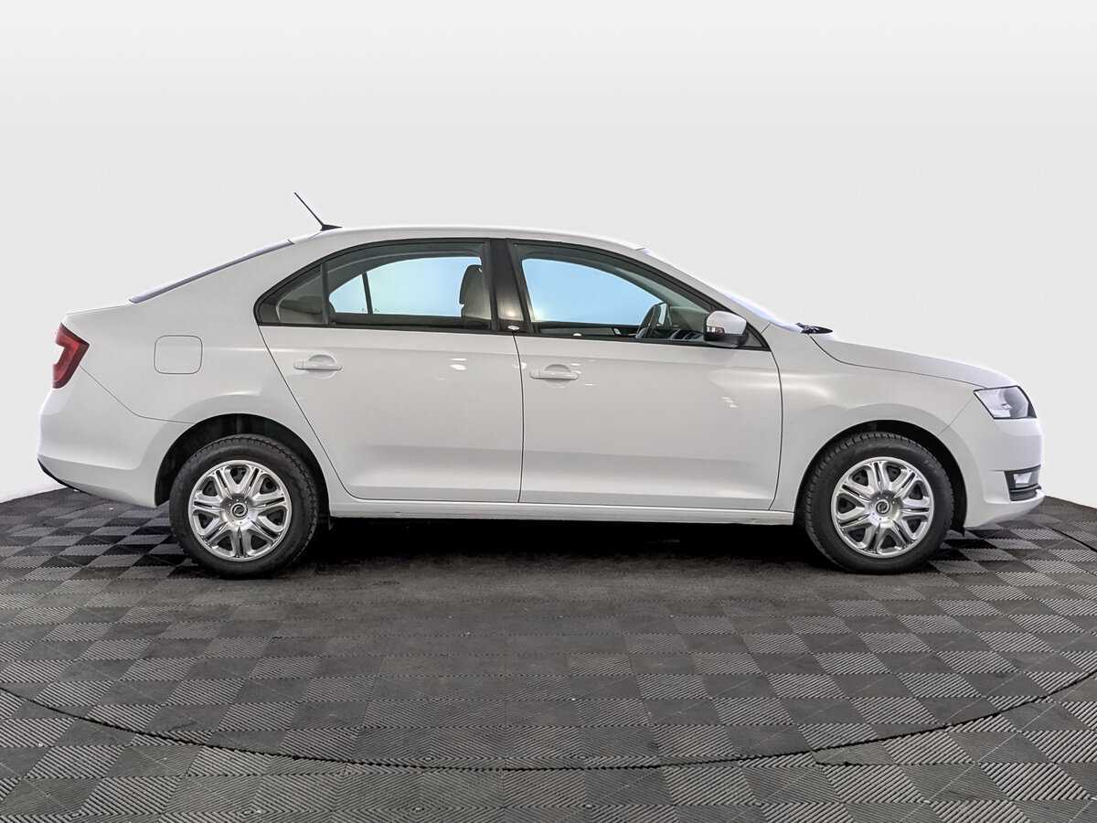 Skoda Rapid 2019 года с пробегом. Фото: #3