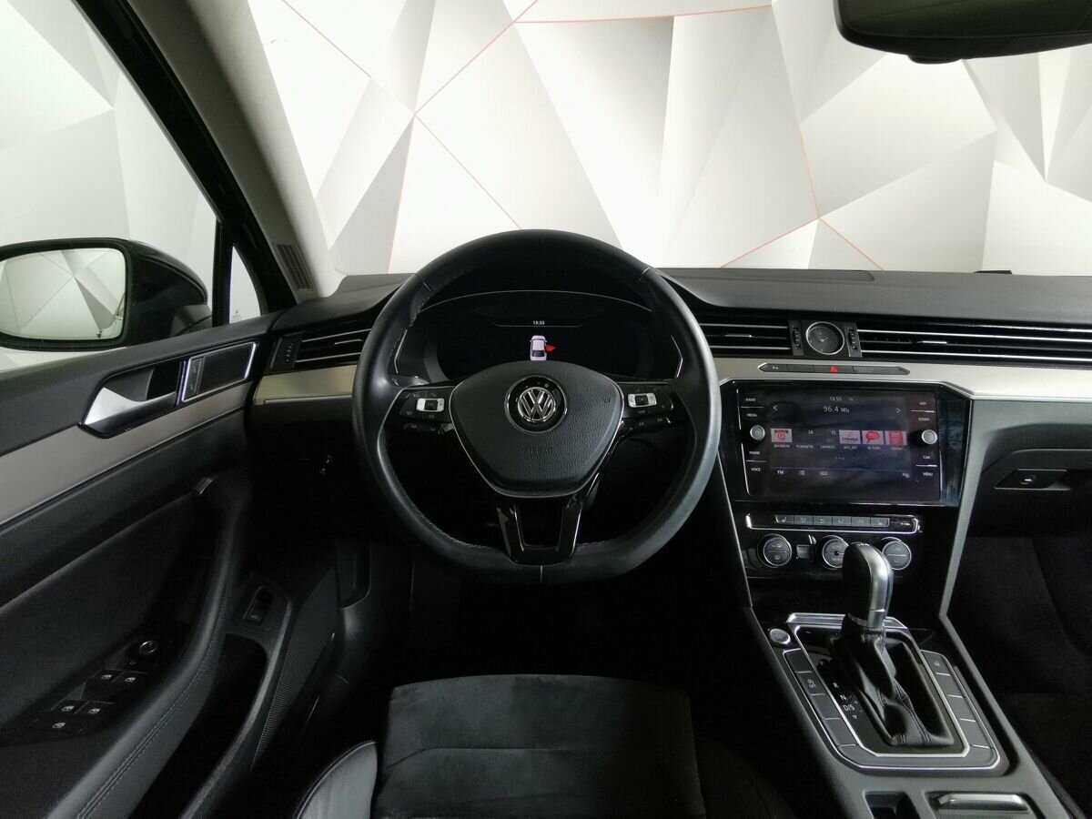 Volkswagen Passat 2019 года с пробегом. Фото: #14