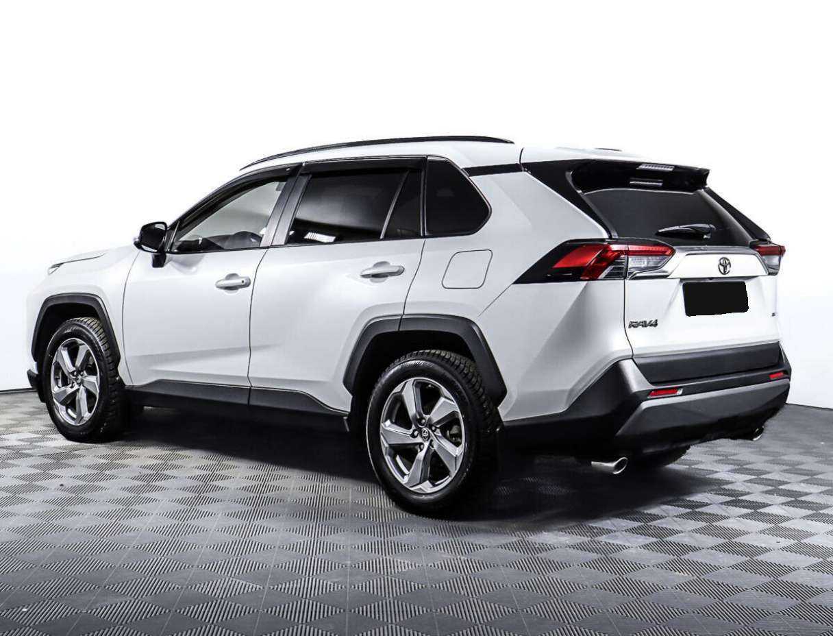 Toyota RAV4 2020 года с пробегом. Фото: #6