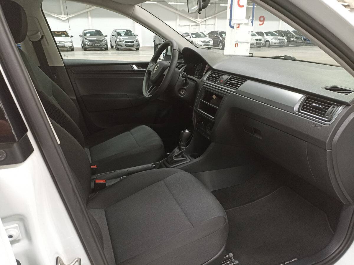 Skoda Rapid 2018 года с пробегом. Фото: #10