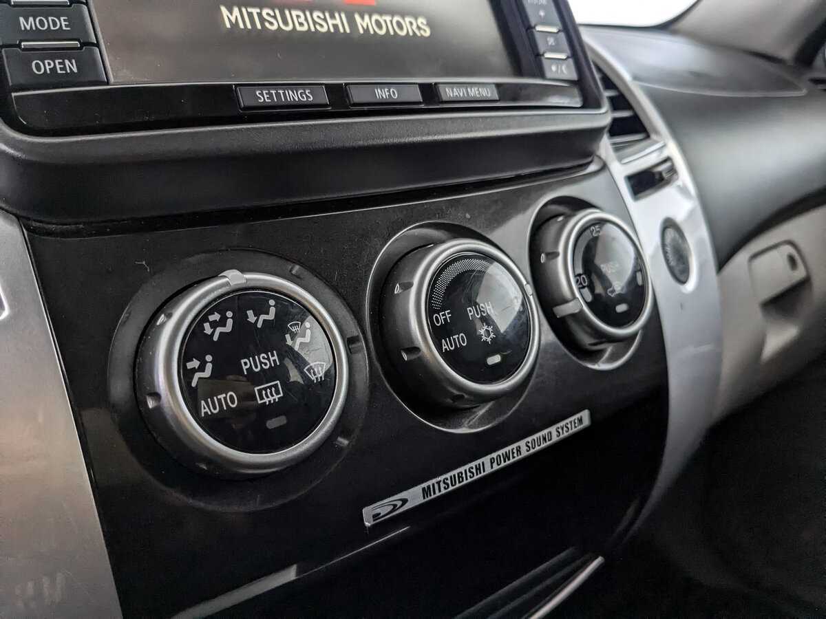 Mitsubishi Pajero Sport 2013 года с пробегом. Фото: #20
