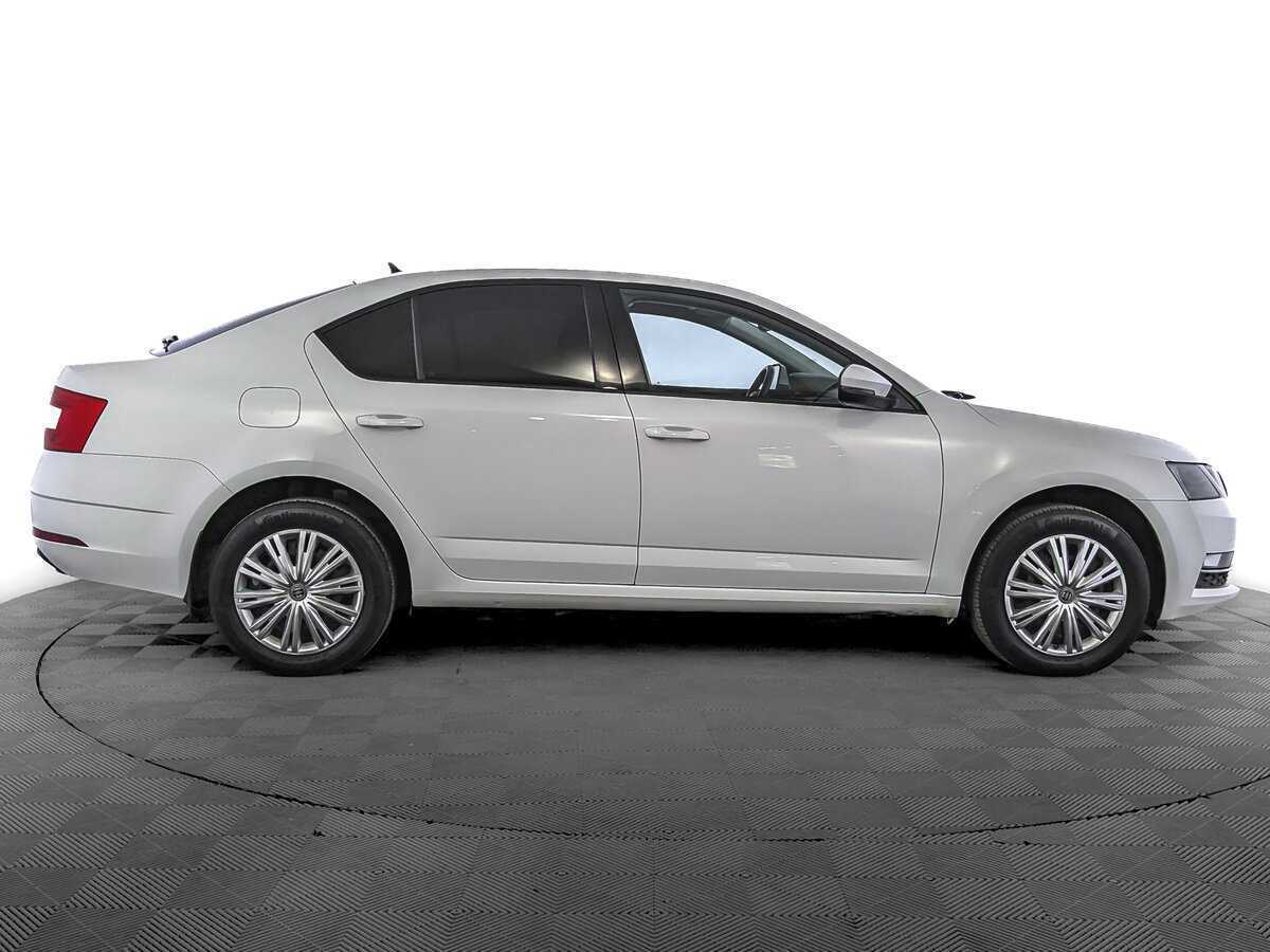 Skoda Octavia 2020 года с пробегом. Фото: #3