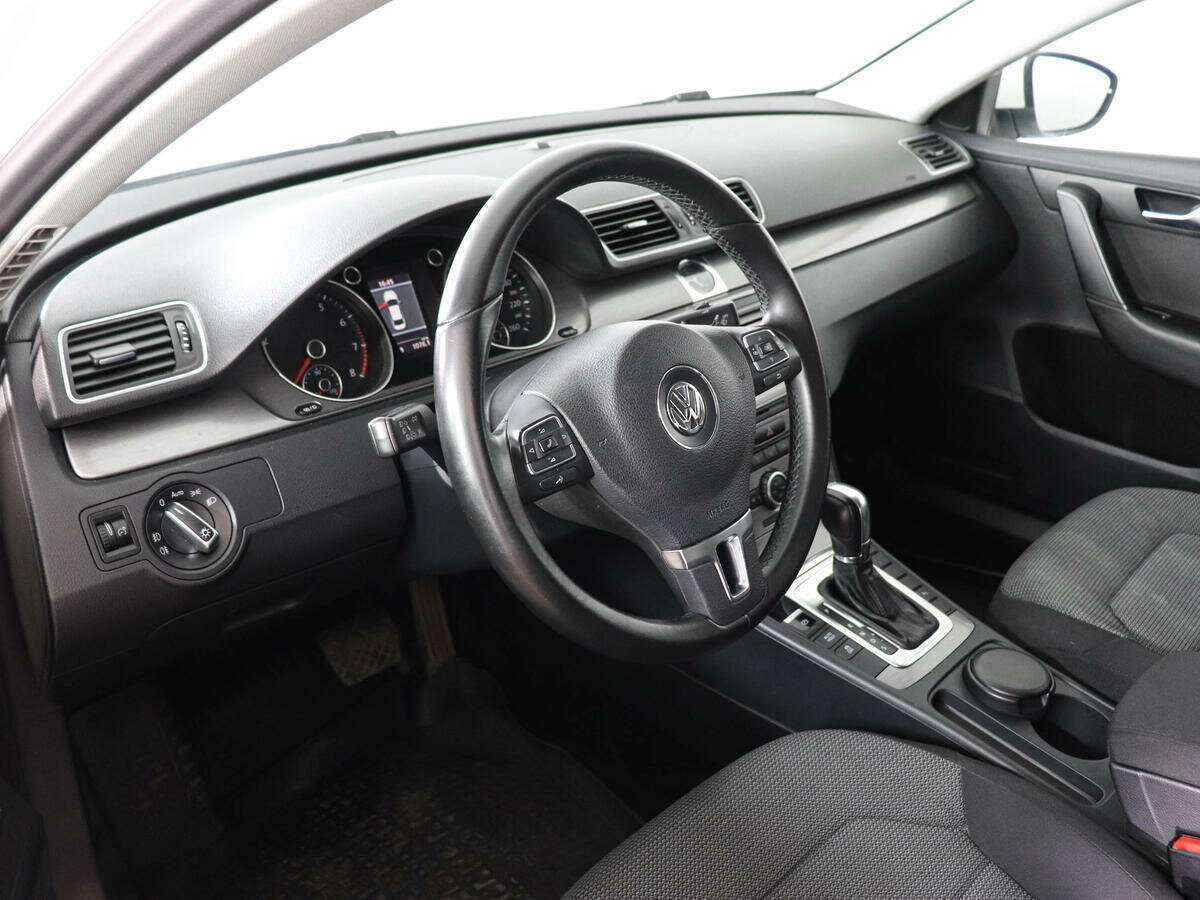 Volkswagen Passat 2013 года с пробегом. Фото: #8