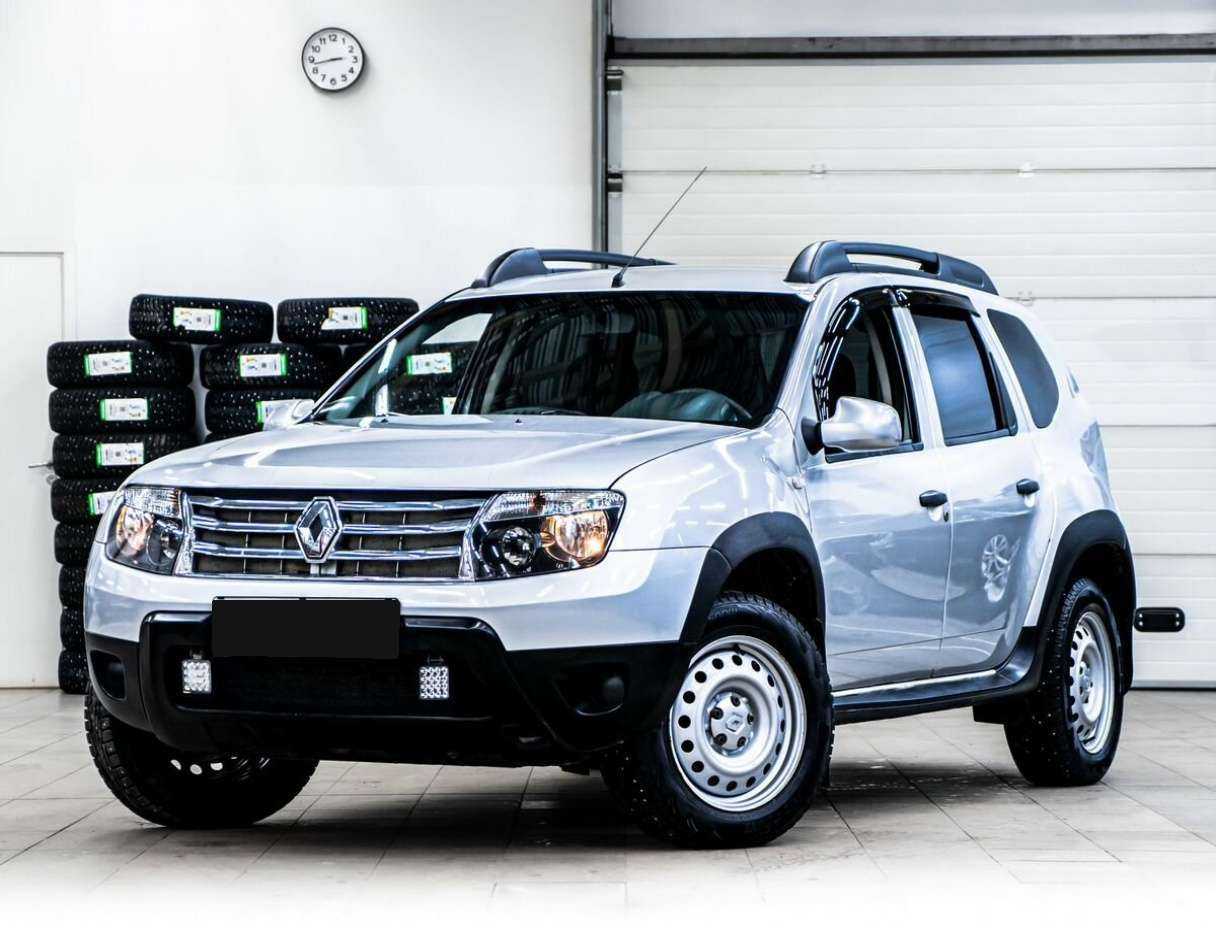 Renault Duster 2012 года с пробегом. Посмотреть фото