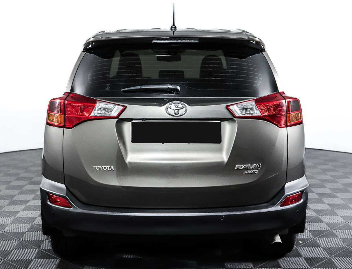 Toyota RAV4 2013 года с пробегом. Фото: #4