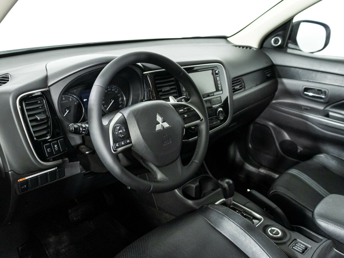 Mitsubishi Outlander 2014 года с пробегом. Фото: #9