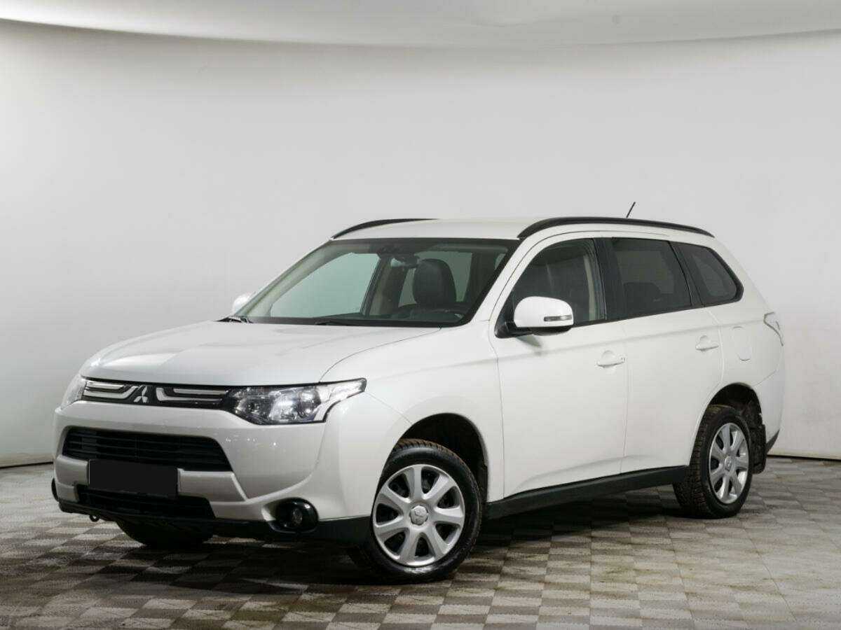 Mitsubishi Outlander 2013 года с пробегом. Посмотреть фото