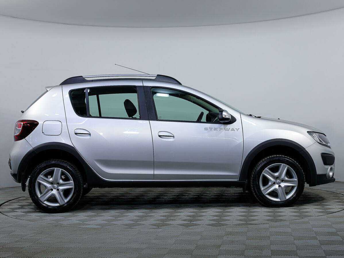 Renault Sandero 2018 года с пробегом. Фото: #2