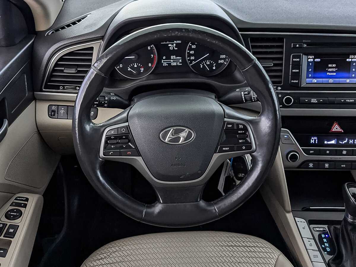 Hyundai Elantra 2017 года с пробегом. Фото: #21