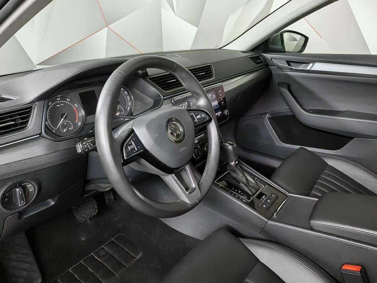Skoda Superb 2017 года с пробегом. Фото: #14