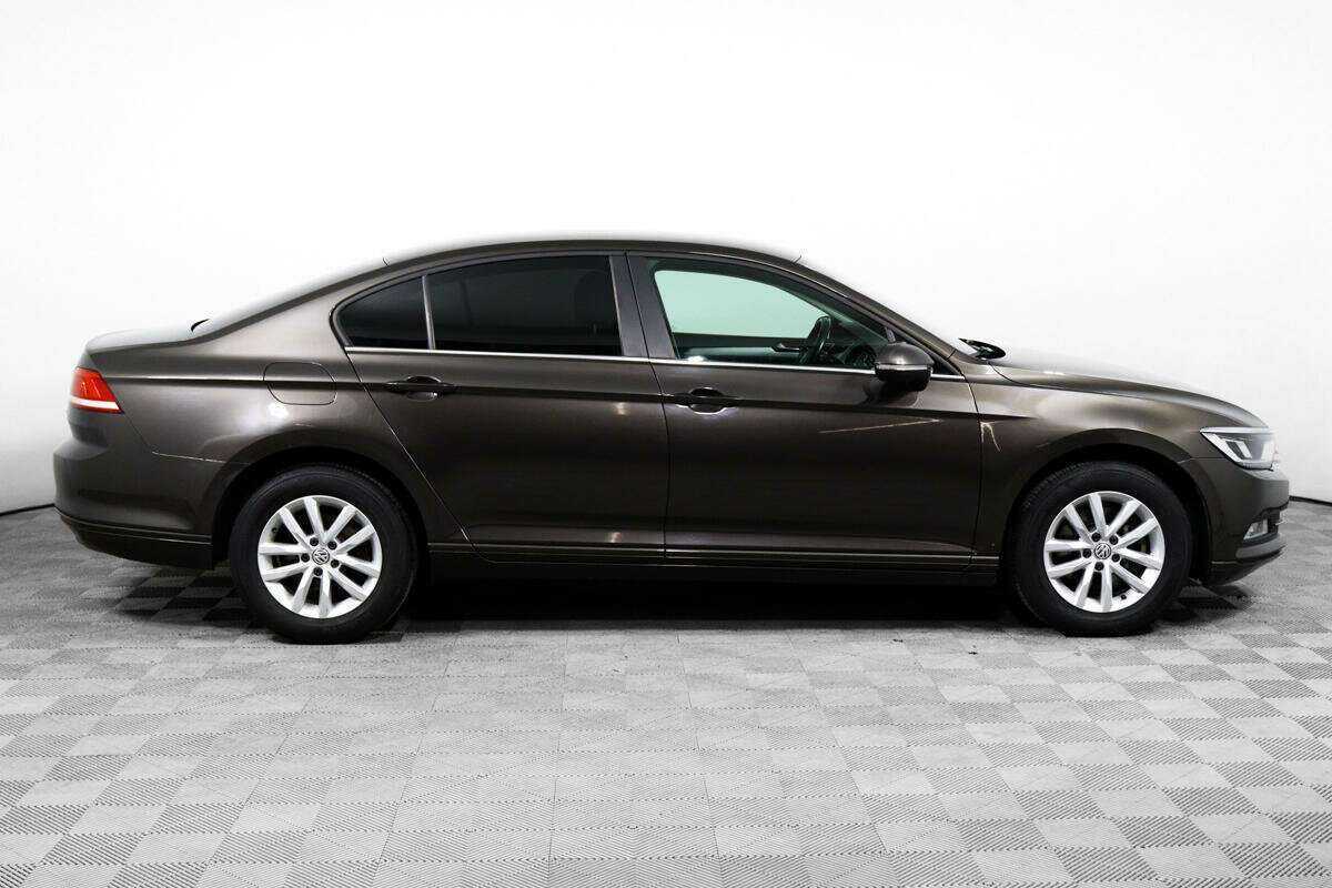 Volkswagen Passat 2016 года с пробегом. Фото: #3