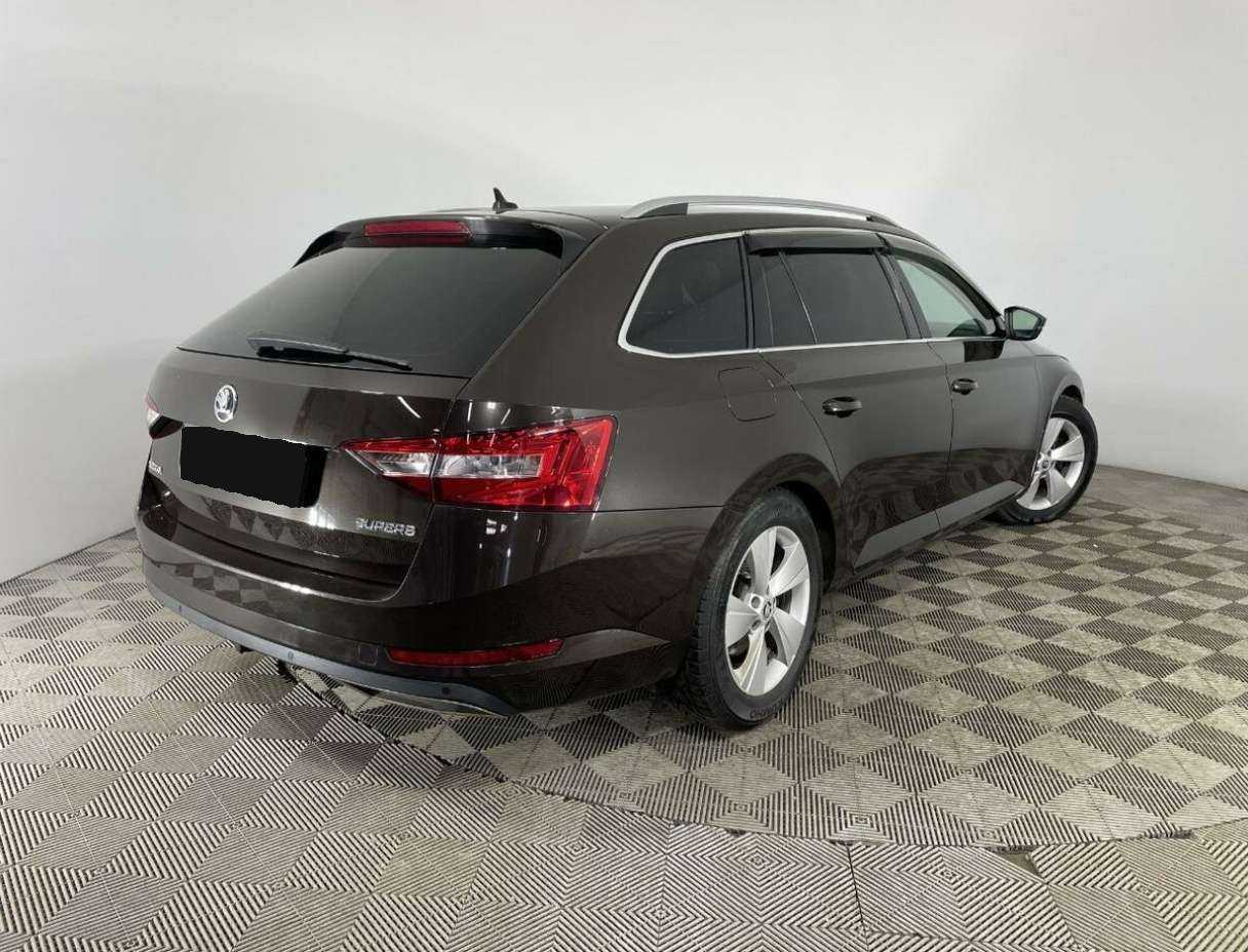 Skoda Superb 2016 года с пробегом. Фото: #4