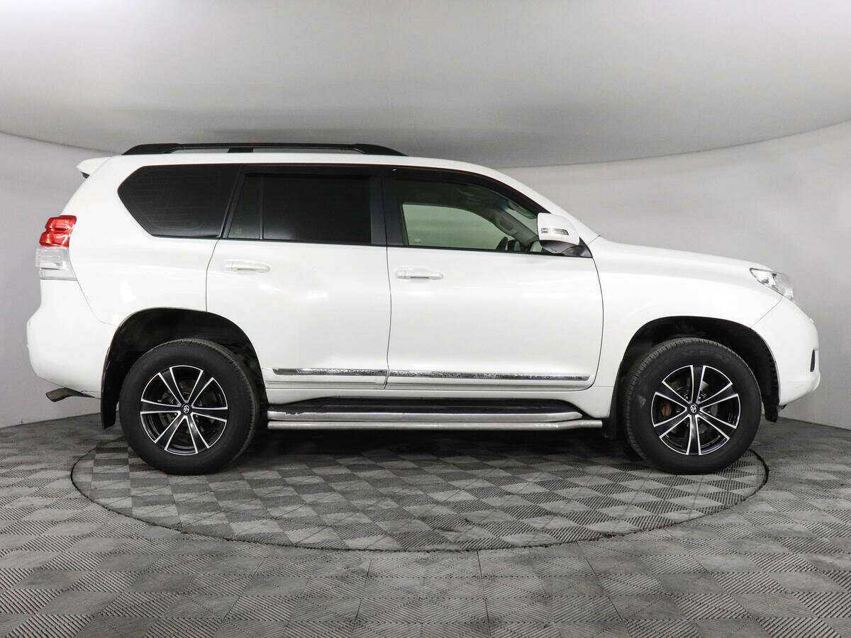 Toyota Land Cruiser Prado 2013 года с пробегом. Фото: #3