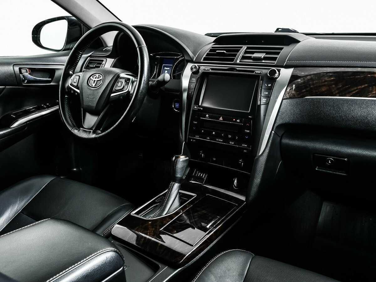 Toyota Camry 2017 года с пробегом. Фото: #8