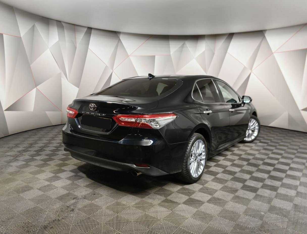 Toyota Camry 2020 года с пробегом. Фото: #1