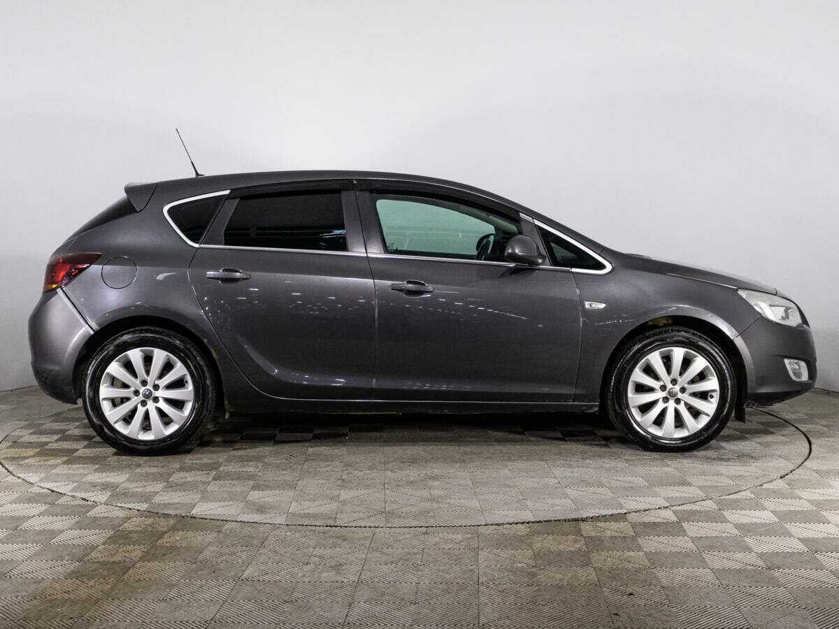 Opel Astra 2012 года с пробегом. Фото: #3