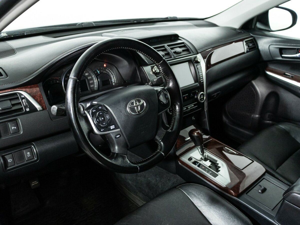 Toyota Camry 2014 года с пробегом. Фото: #10