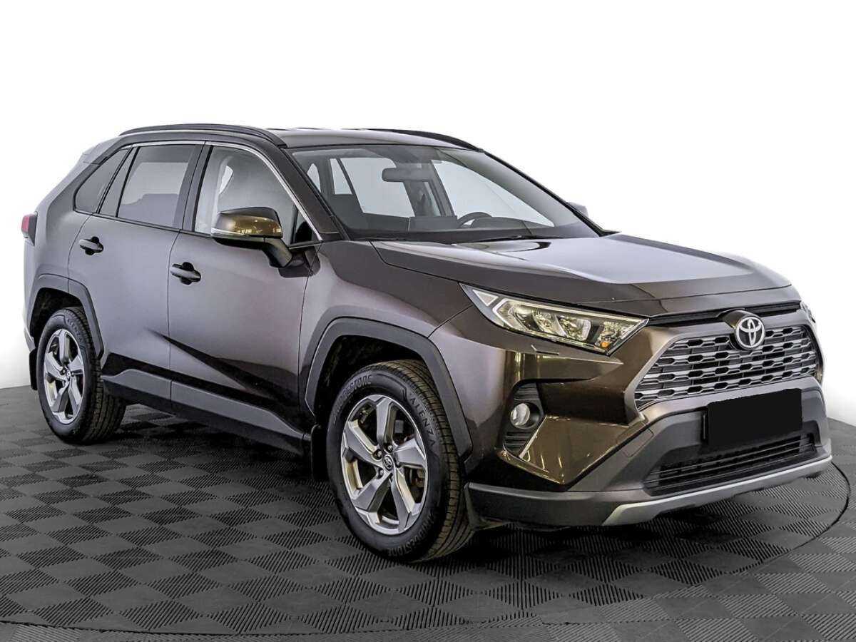 Toyota RAV4 2020 года с пробегом. Фото: #2