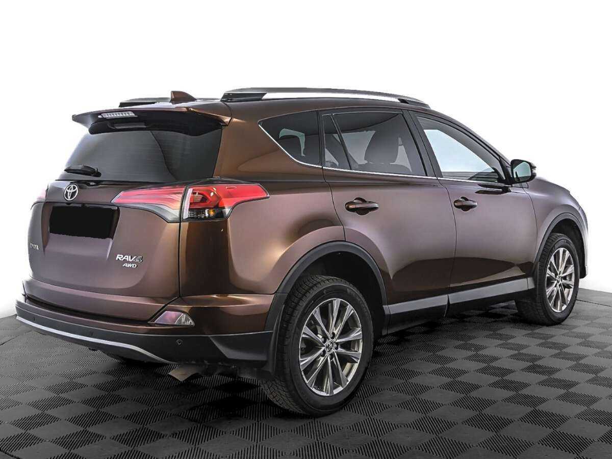 Toyota RAV4 2017 года с пробегом. Фото: #4