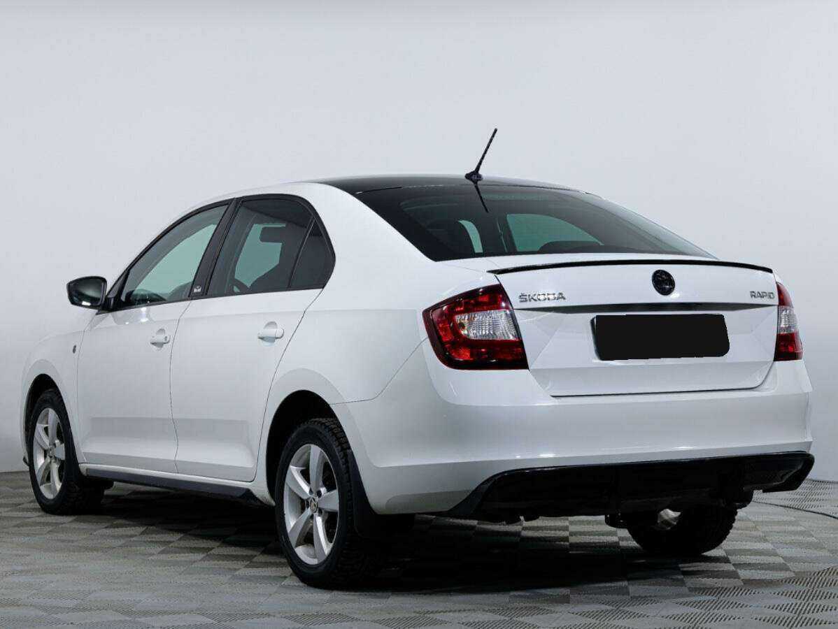 Skoda Rapid 2015 года с пробегом. Фото: #6