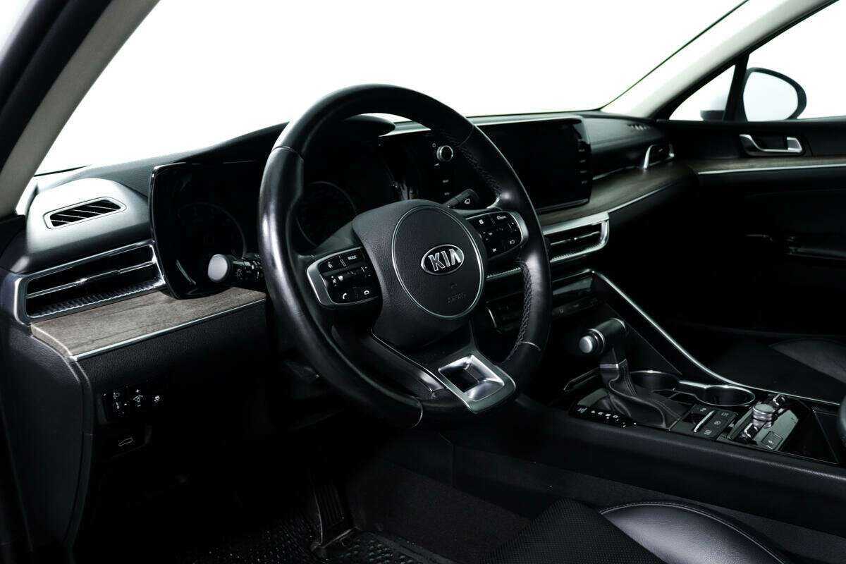 Kia K5 2020 года с пробегом. Фото: #11