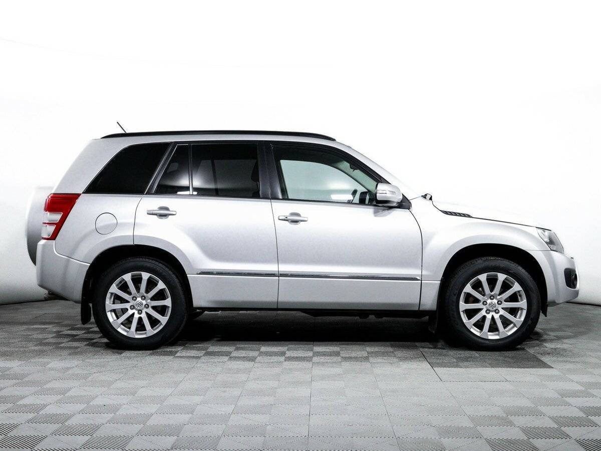 Suzuki Grand Vitara 2013 года с пробегом. Фото: #3