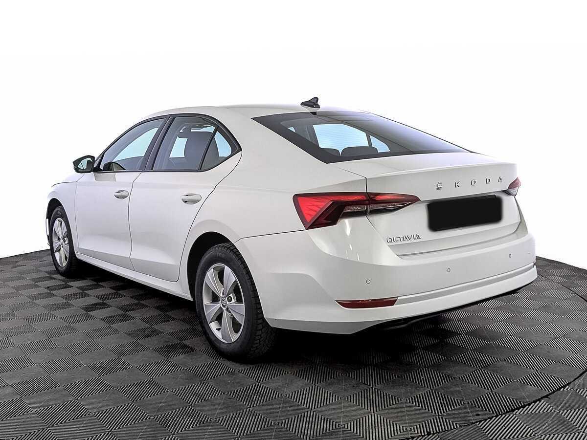 Skoda Octavia 2021 года с пробегом. Фото: #6