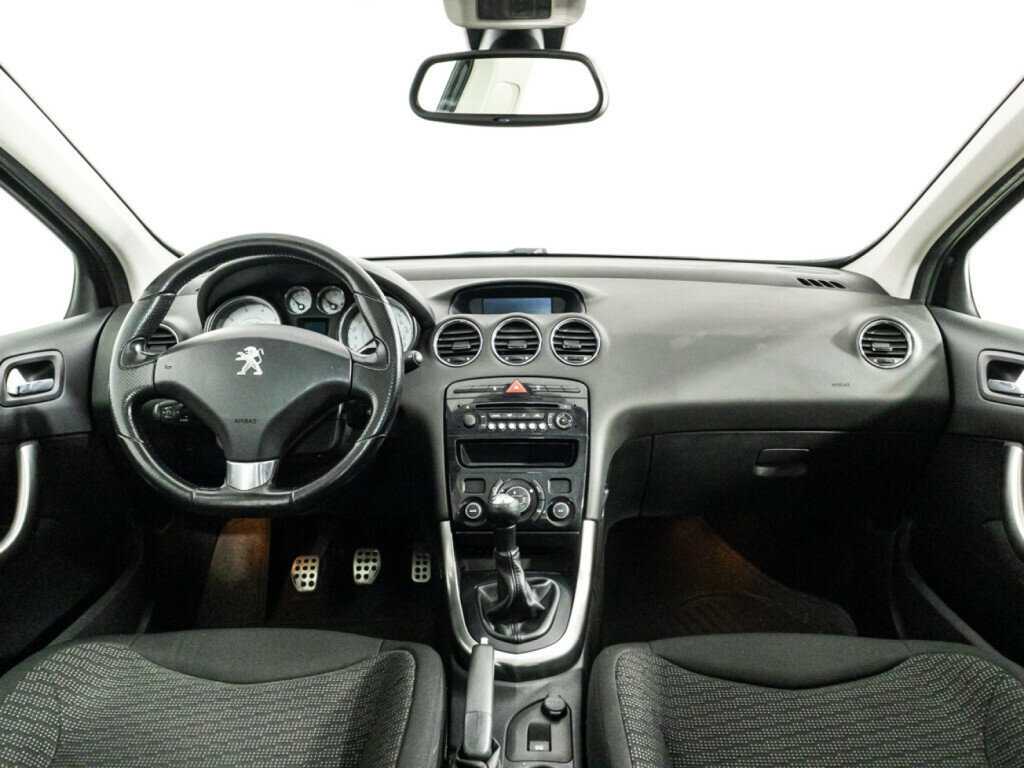Peugeot 308 2012 года с пробегом. Фото: #12