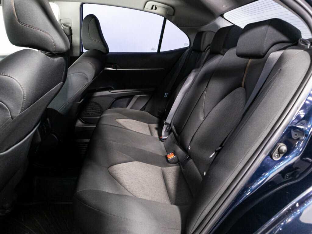 Toyota Camry 2019 года с пробегом. Фото: #9