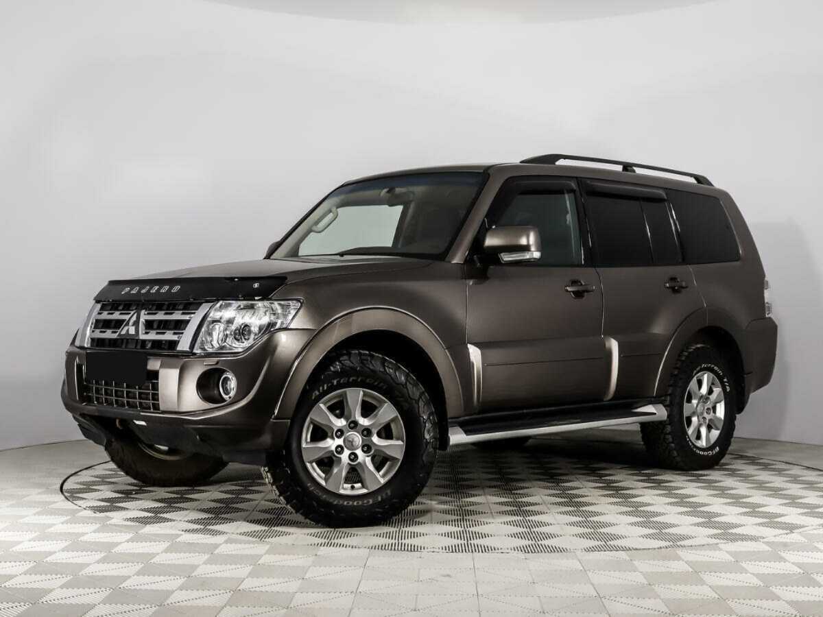 Mitsubishi Pajero 2013 года с пробегом. Посмотреть фото