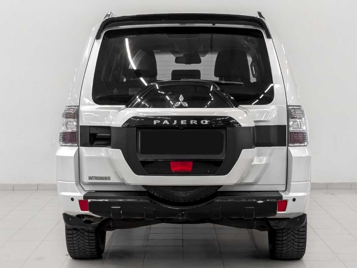 Mitsubishi Pajero 2019 года с пробегом. Фото: #5
