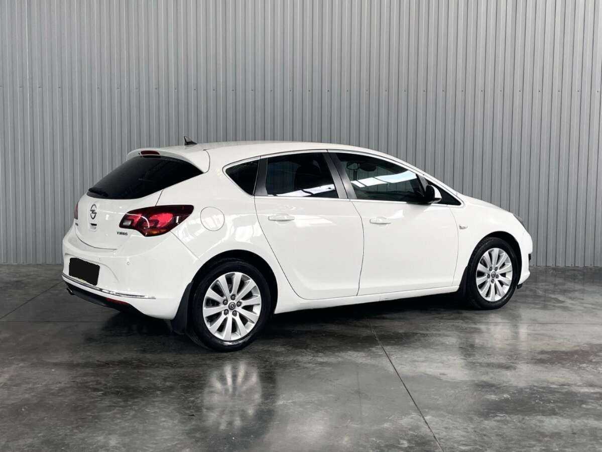 Opel Astra 2014 года с пробегом. Фото: #4