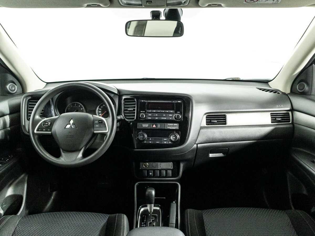 Mitsubishi Outlander 2018 года с пробегом. Фото: #12