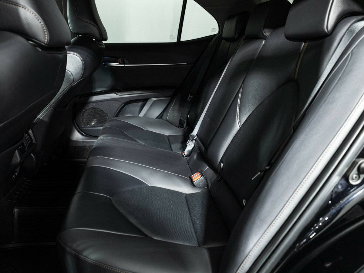 Toyota Camry 2020 года с пробегом. Фото: #7